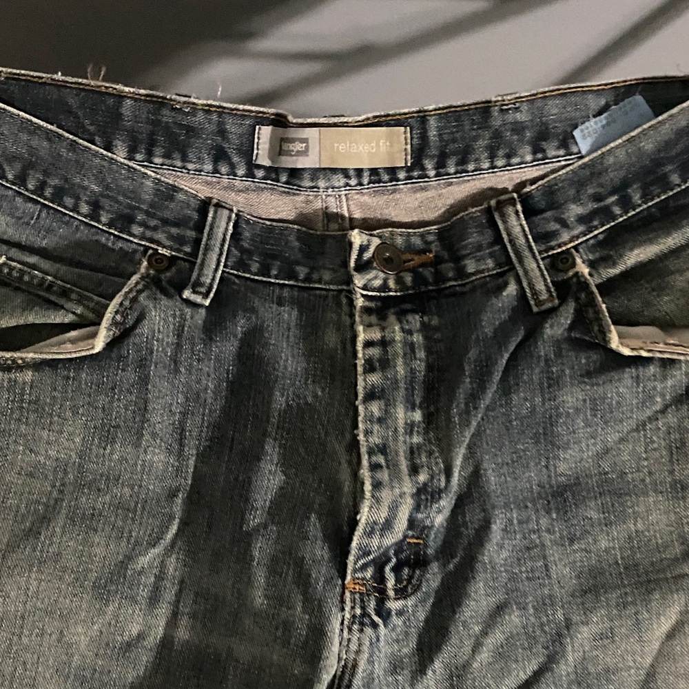 Relaxed Fit wrangler distressed Blue Jeans